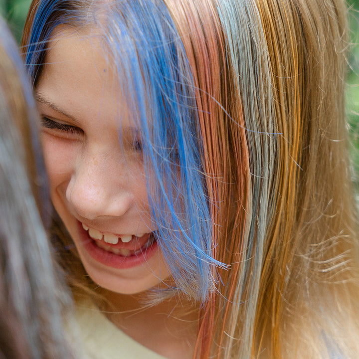 The Natural Play Makeup Company - Aloe Vera Hair Mascara - Blue - Mabel & Fox