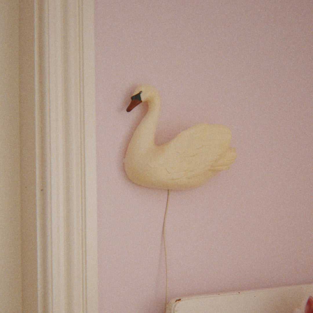 Konges Slojd – Swan Wall Lamp - Mabel & Fox