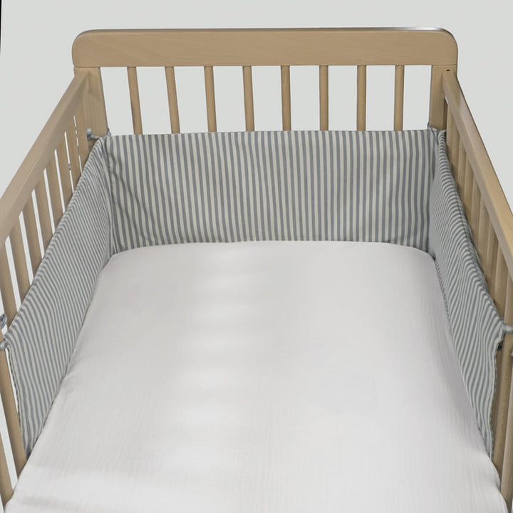 Walking Mum - Crib Bumper - Praliné Vichy / Stripes Matcha (120x60cm) - Mabel & Fox
