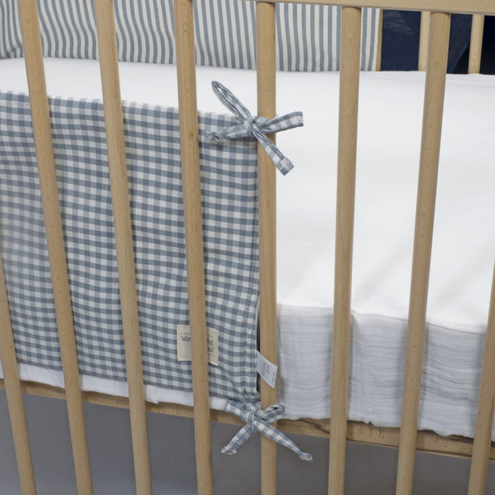 Walking Mum - Crib Bumper - Praliné Vichy / Stripes Matcha (120x60cm) - Mabel & Fox
