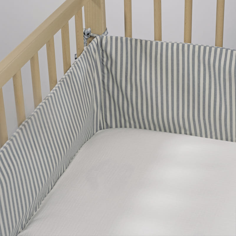 Walking Mum - Crib Bumper - Praliné Vichy / Stripes Matcha (120x60cm) - Mabel & Fox