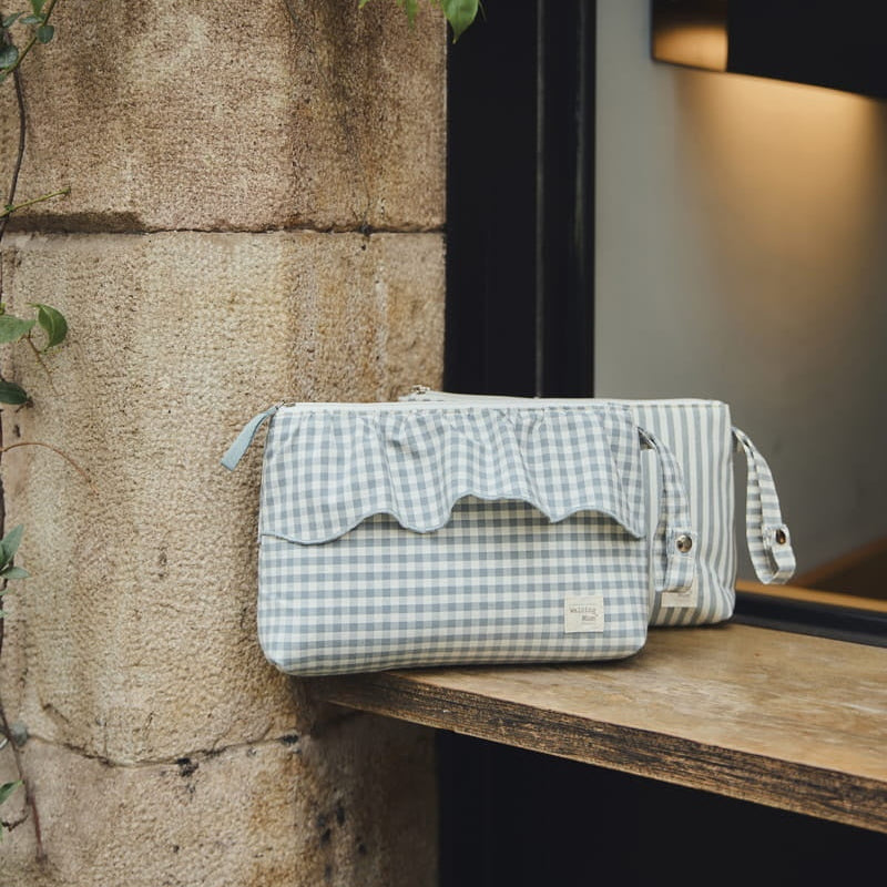 Walking Mum - Toiletry Bag - Praliné Stripes Matcha - Mabel & Fox