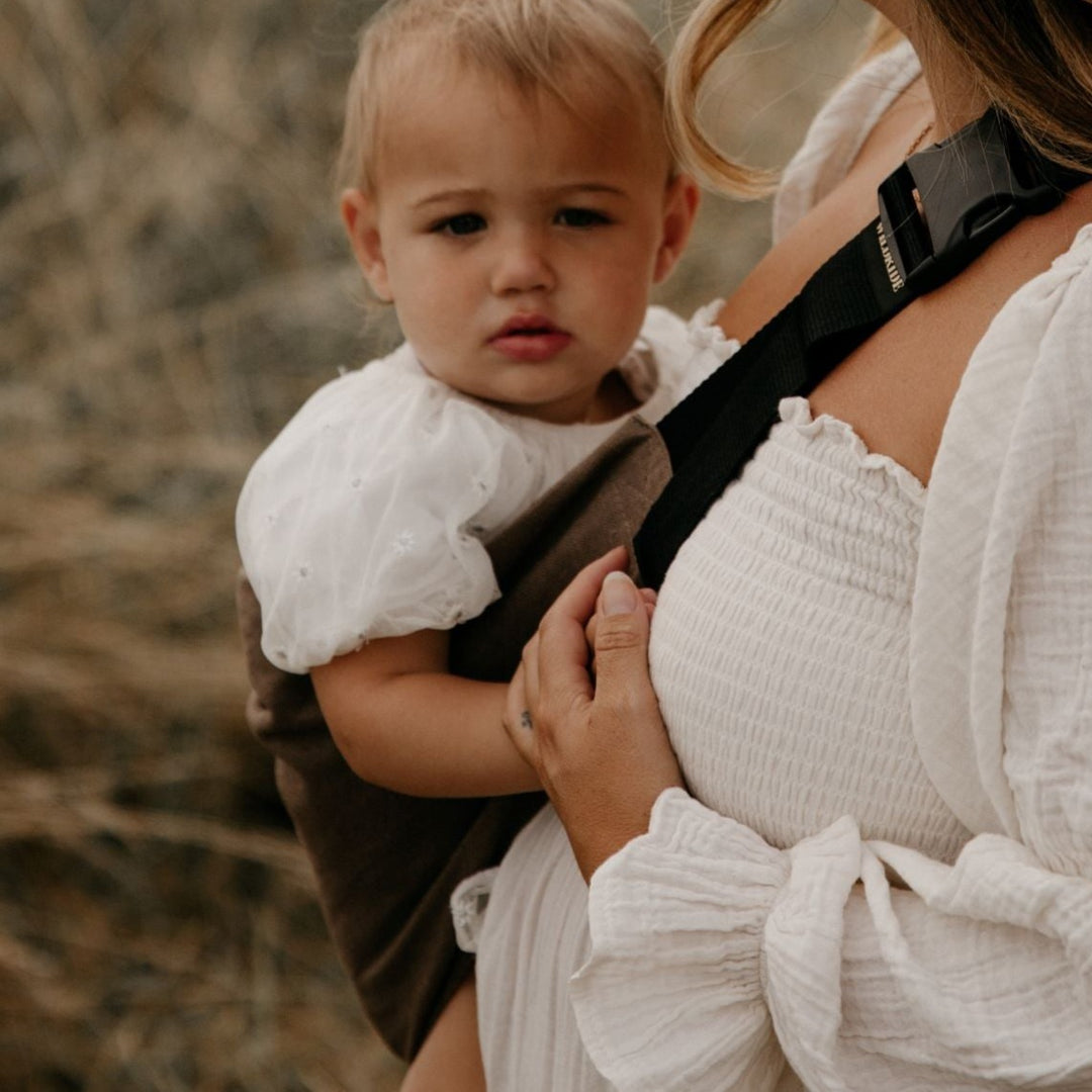Wildride - Toddler Carrier - Brown Linen - Mabel & Fox
