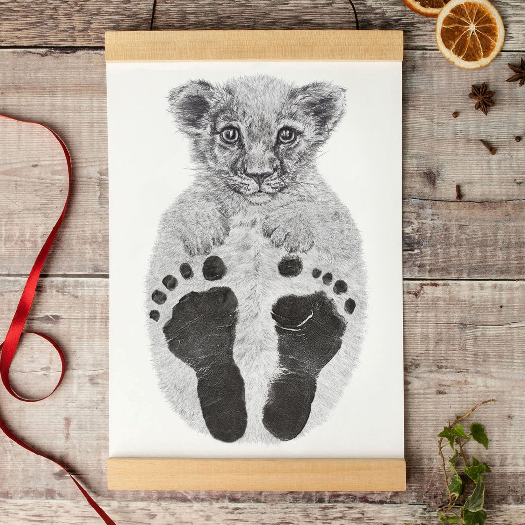 LUCY COGGLE DESIGNS - BABY LION FOOTPRINT KIT - Mabel & Fox