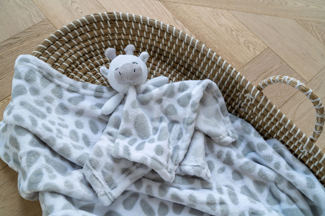 Mabel & Fox - Plush Baby Blanket - Giraffe Print - Mabel & Fox