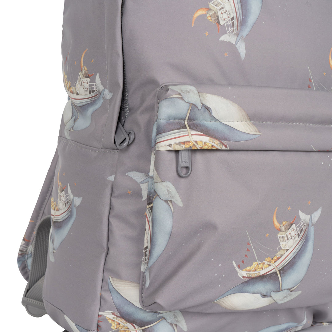 Konges Slojd - Rainy Kids Backpack Junior - Whale Boat