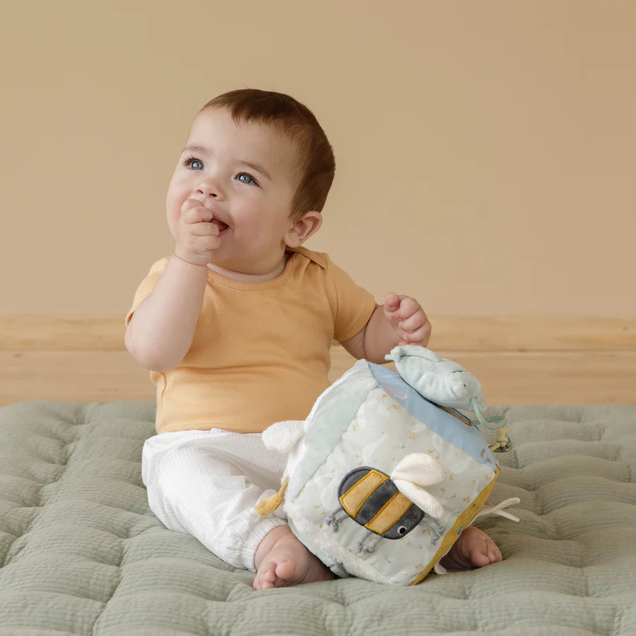 Soft top activity cube