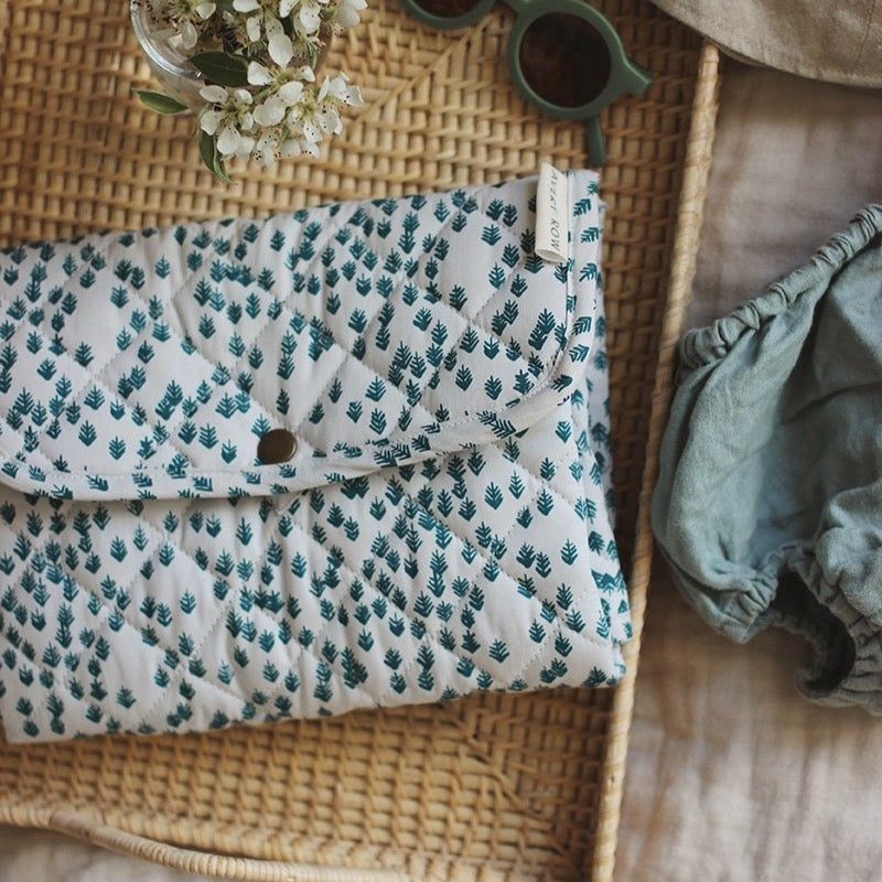 AVERY ROW - TRAVEL CHANGING MAT  - NORDIC FOREST - Mabel & Fox