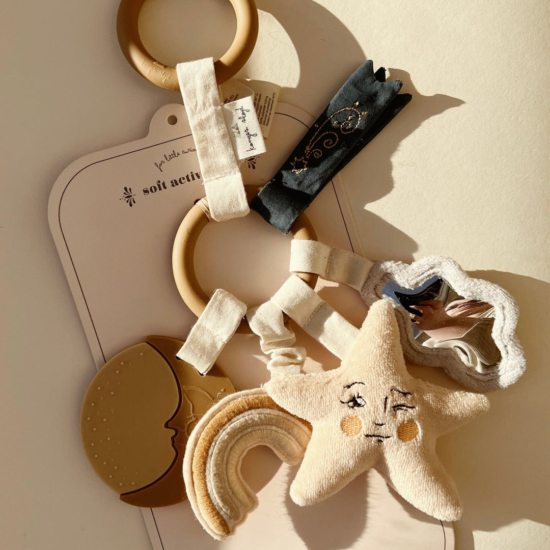 Konges Slojd - Activity Ring - Sky - Mabel & Fox