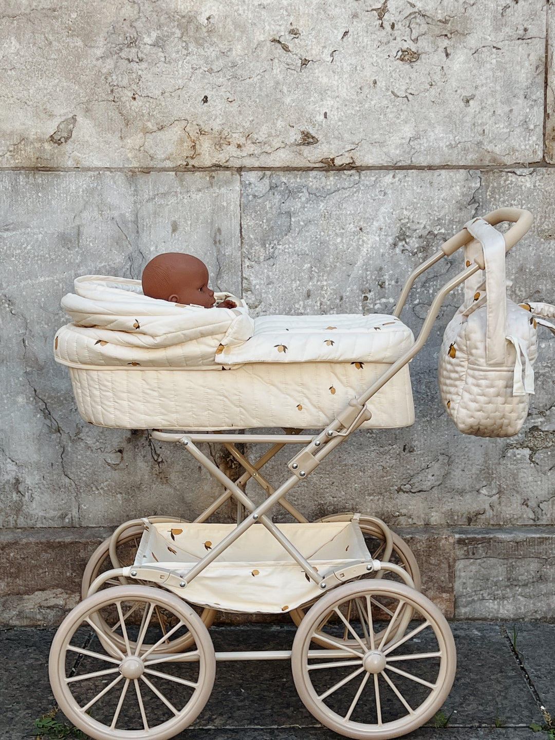 Konges Slojd - Doll Pram - Lemon - Mabel & Fox